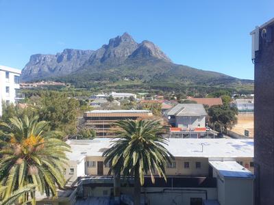 Apartment / Flat For Rent in Mowbray, Cape Town