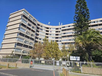 Apartment / Flat For Sale in Pinelands, Cape Town